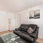 Cozy One Bedroom Apartment In The Heart Of Downtown - 329